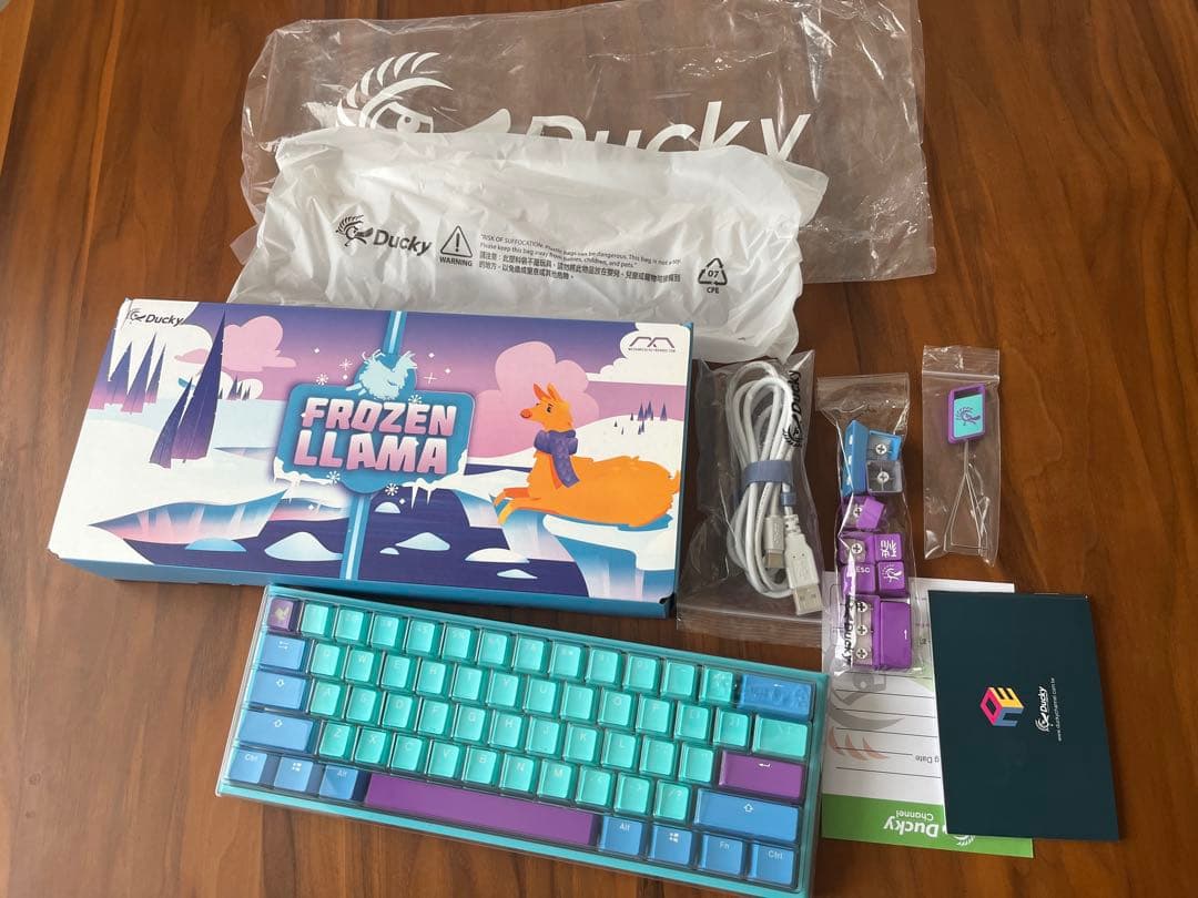 ducky One 2 mini frozen llama 静音赤軸