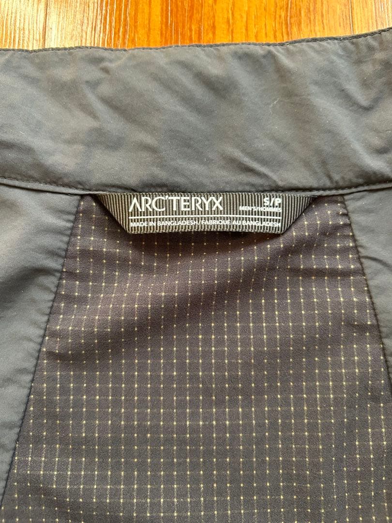 最終値下　ARC'TERYX ベスト S/P 黒　美品　希少モデル