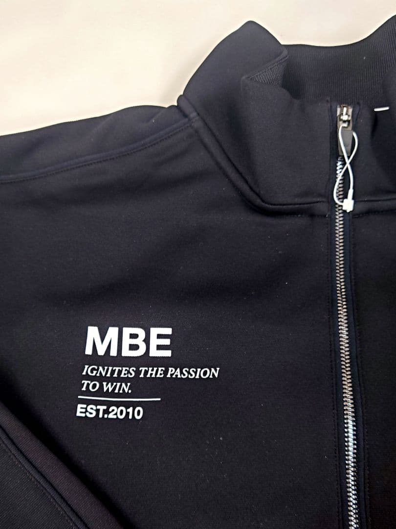 ◎値下げ！【正規品】MASTER BUNNY EDITION ブラックジャケット