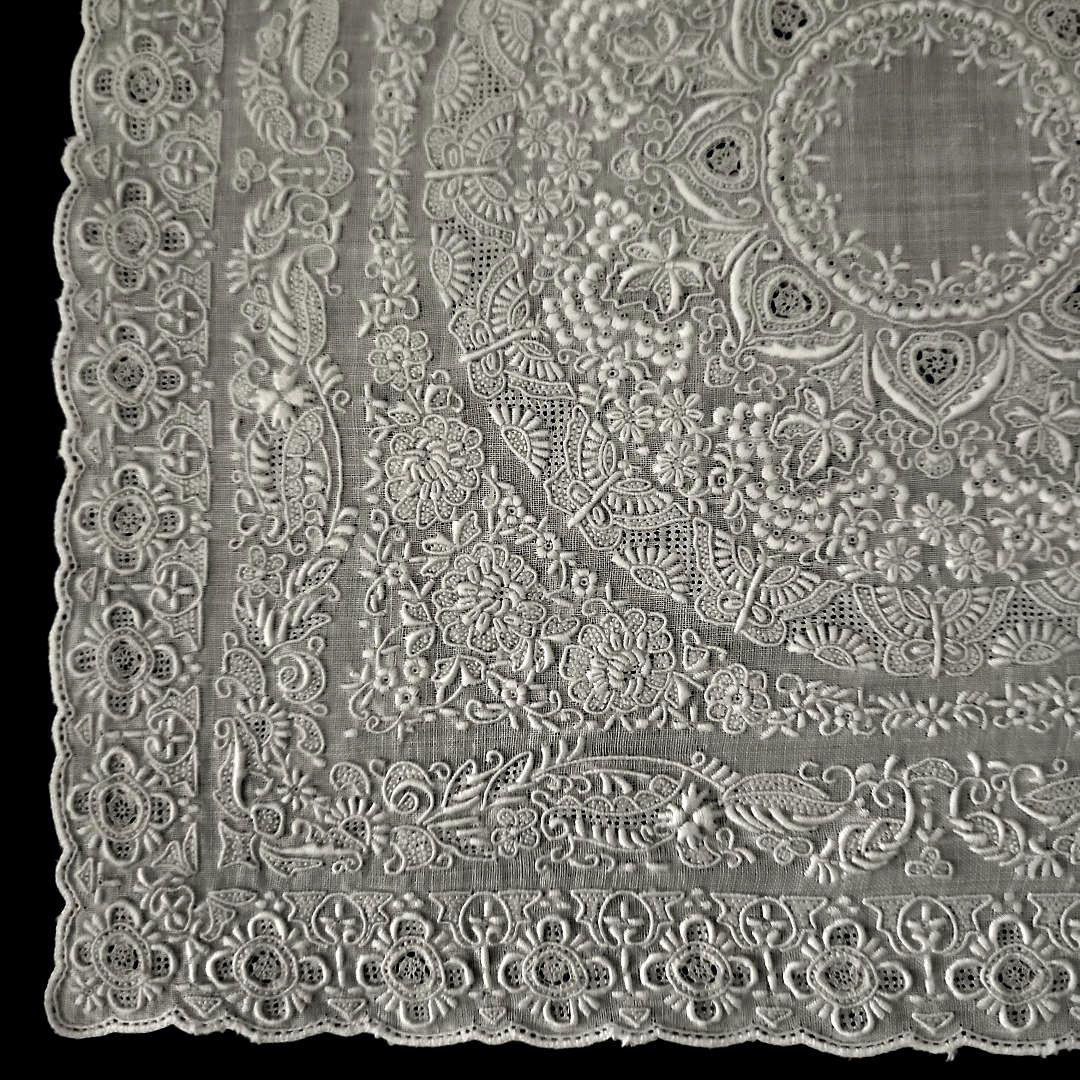 スワトウ ハンカチ 手刺繍 葡萄×蝶 R9