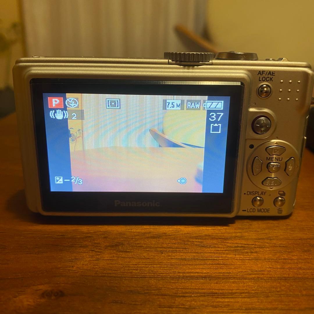 なるLUMIX コンパクトデジタルカメラ　DMC-LX2