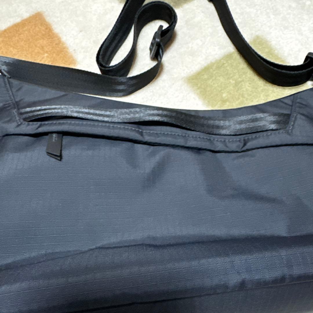 アルパカ　Alpaka Flow Satchel 4L ブラック　美品