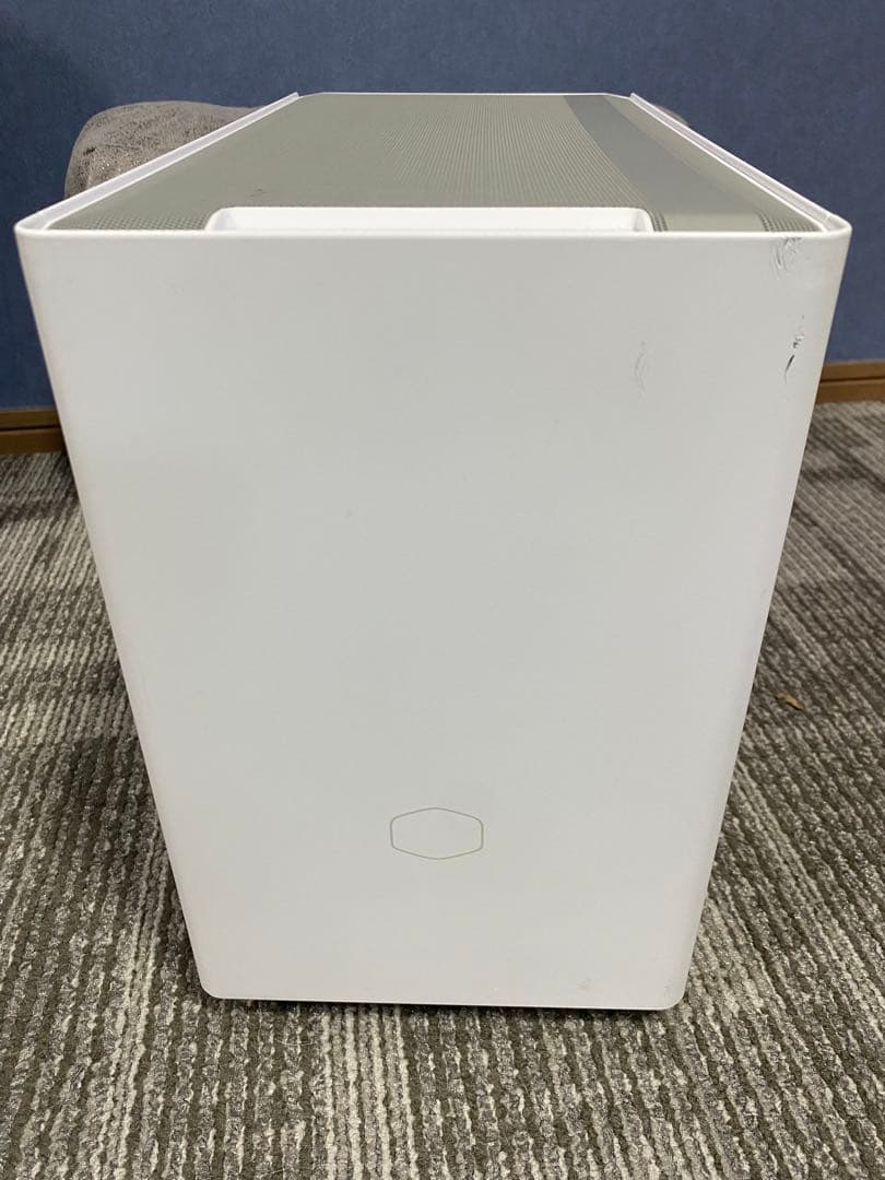 ホワイト メッシュデザイン PCケース