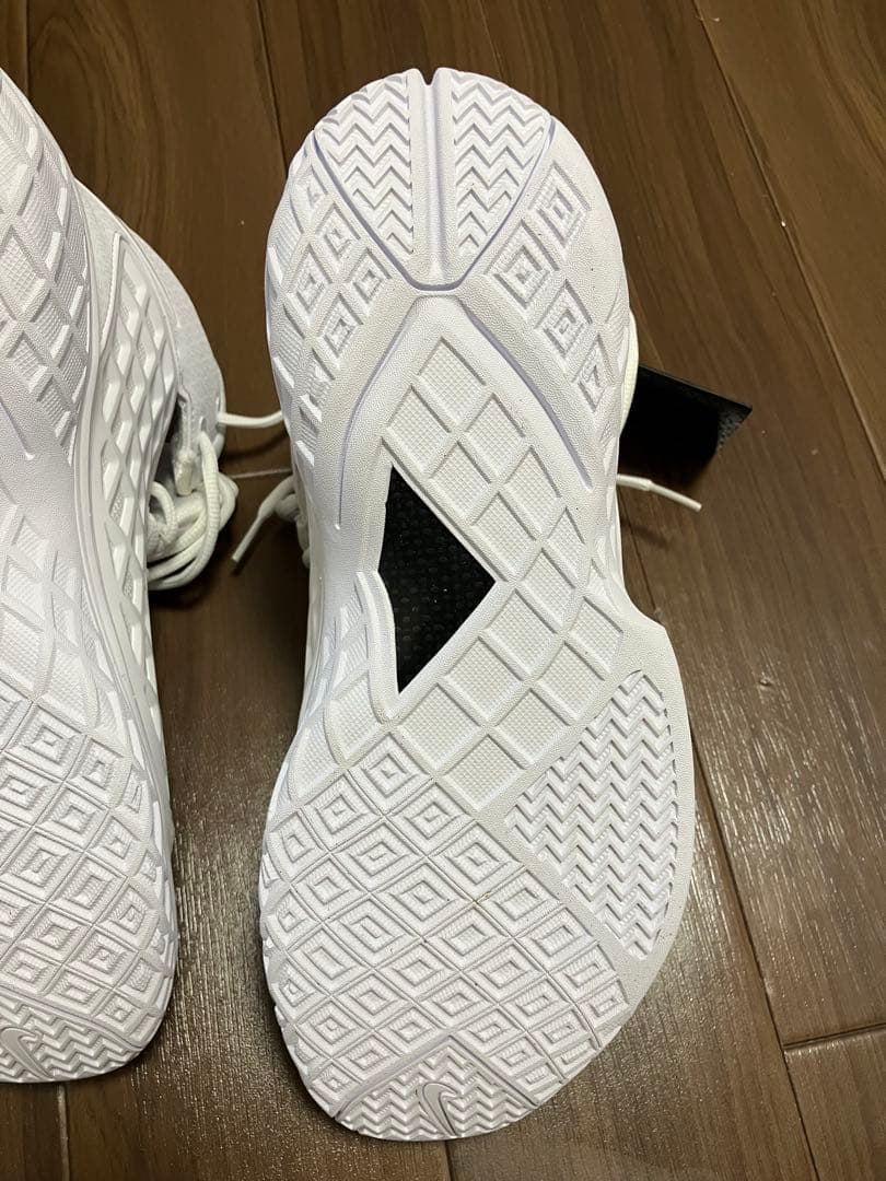 Kobe 3プロトロ ホワイト ハイカット バスケットシューズ