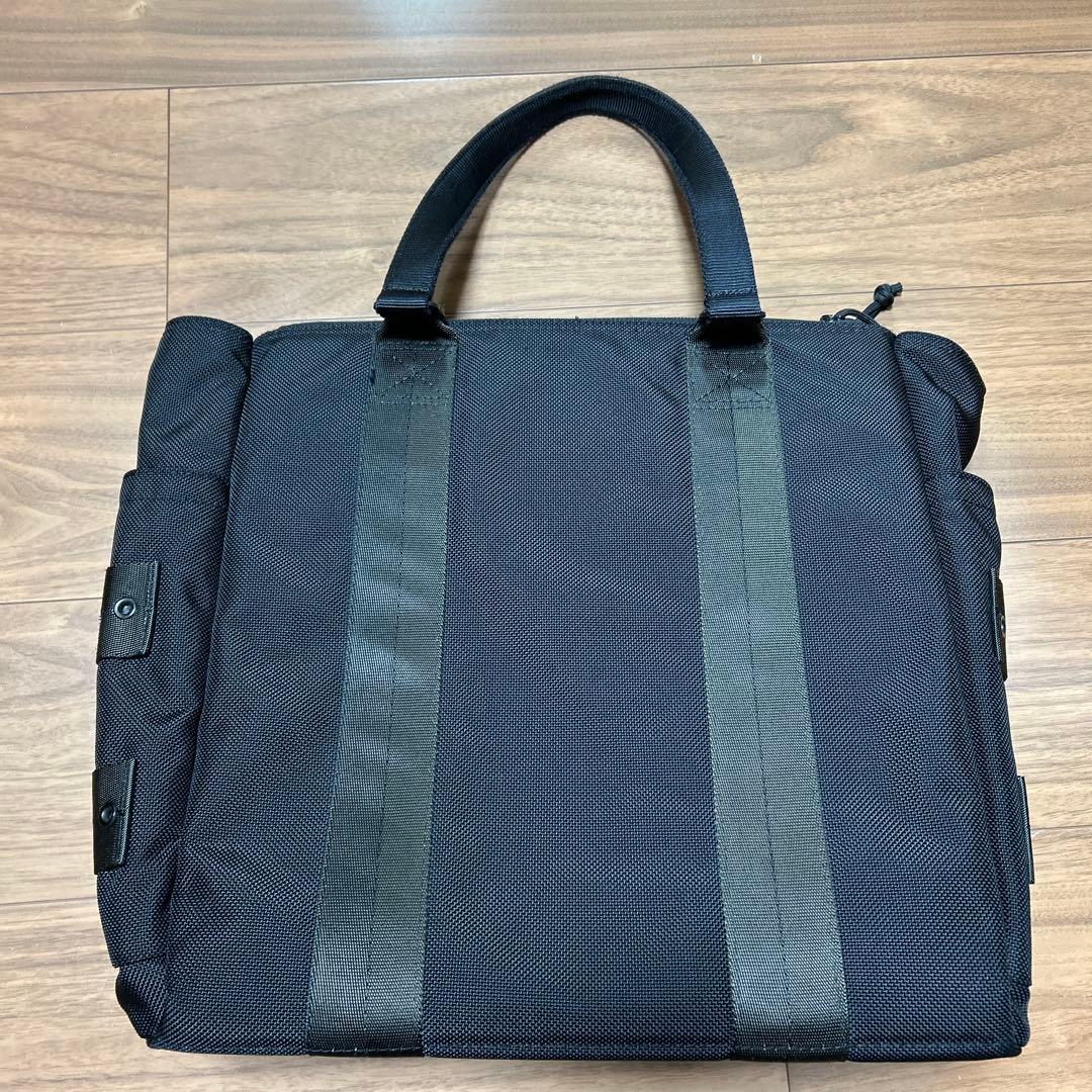 美品！BRIEFING プロテクショントート