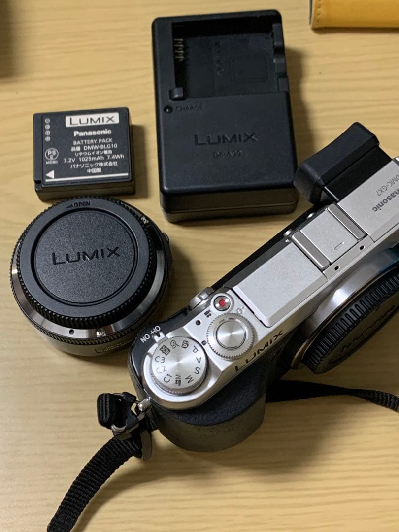 LUMIX GX7 ミラーレスカメラ 14-42mm