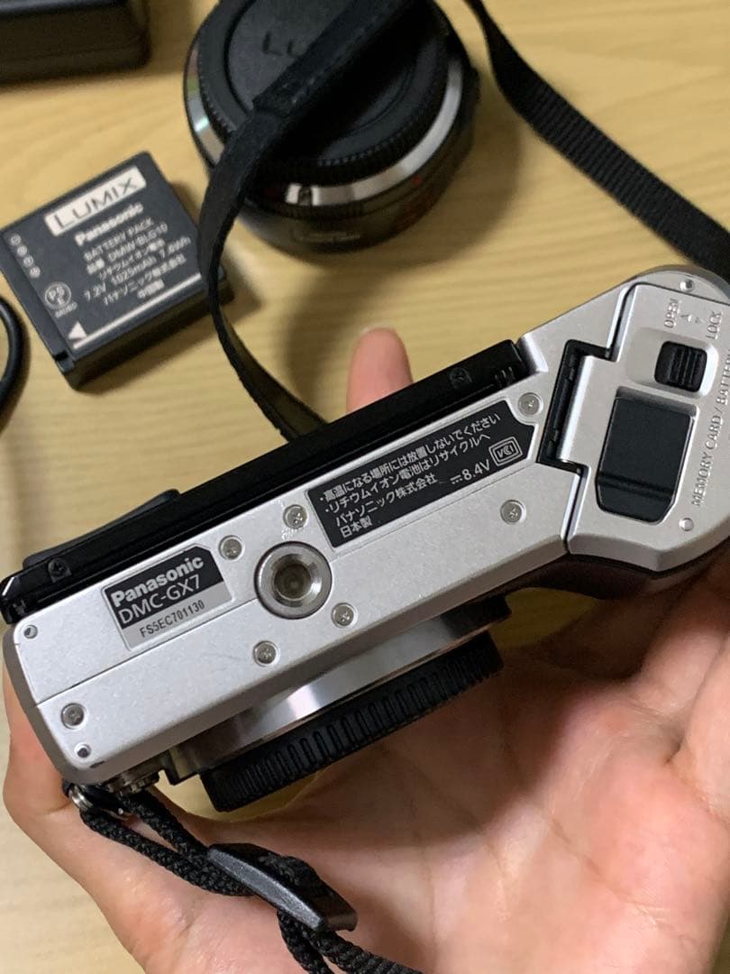 LUMIX GX7 ミラーレスカメラ 14-42mm