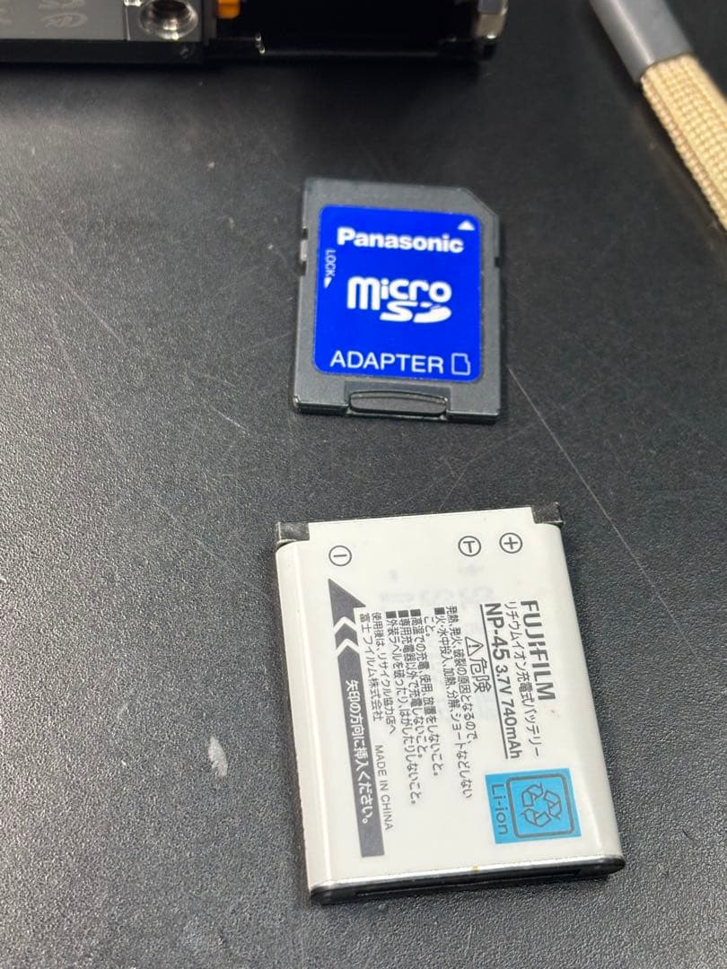 Fujifilm FinePix Z100fd 充電器付 富士フィルム デジカメ