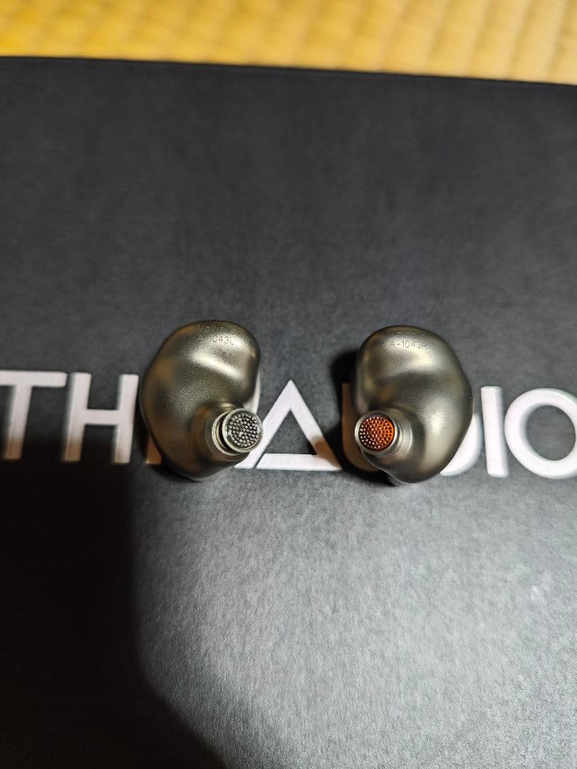 動作確認のみ未使用　THIEAUDIO　Valhalla　国内正規品
