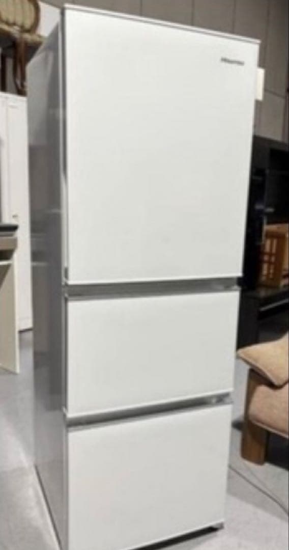 【美品・定価10万円】スタイリッシュな冷蔵庫・送料込み