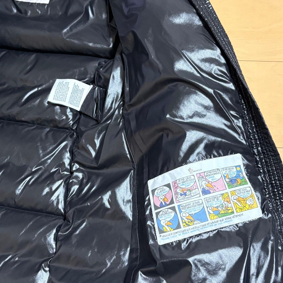 美品 モンクレール MOKA ブラック ダウンコート