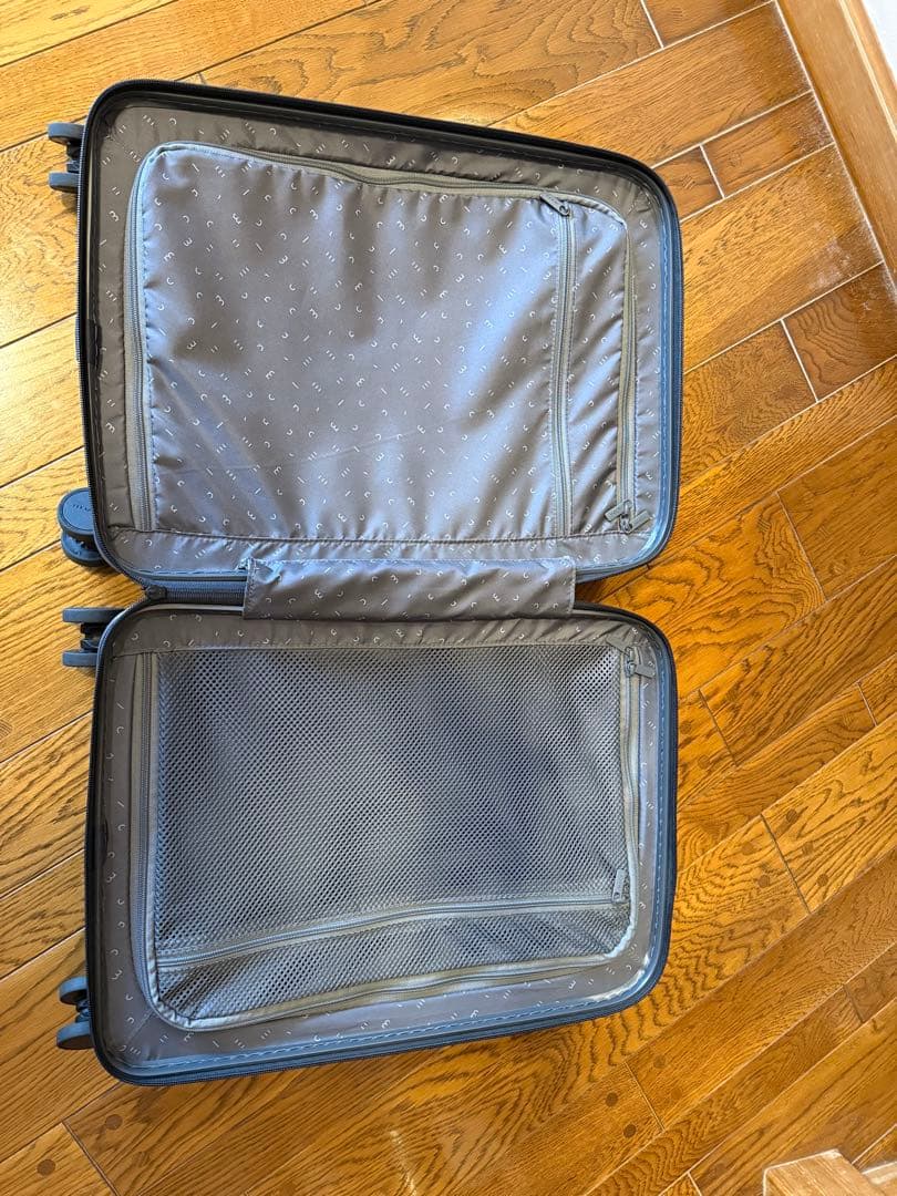 美品moln鞄のようなスーツケース34L