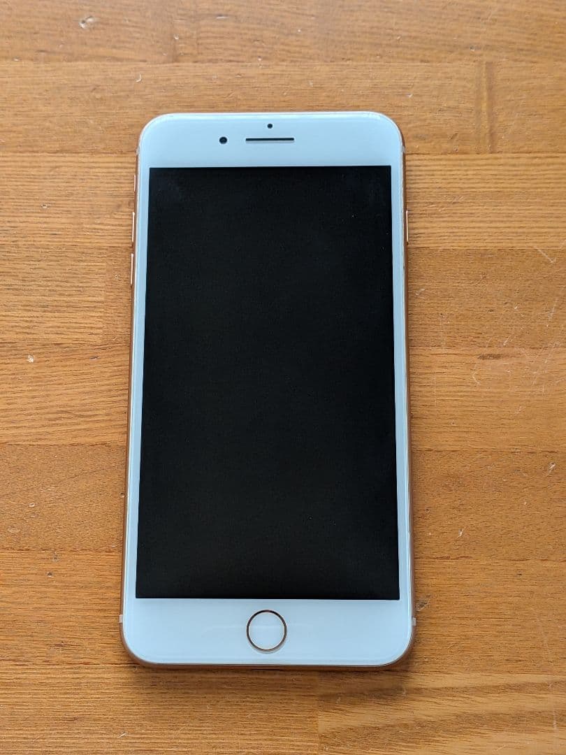 Apple iPhone 8 Plus ピンクゴールド