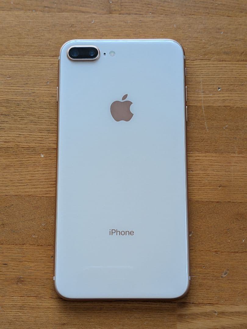 Apple iPhone 8 Plus ピンクゴールド