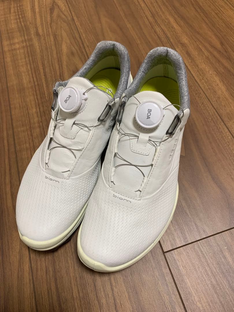 最終価格❗️ecco ゴアテックス　ゴルフシューズ 女性用 ホワイト　24.5cm