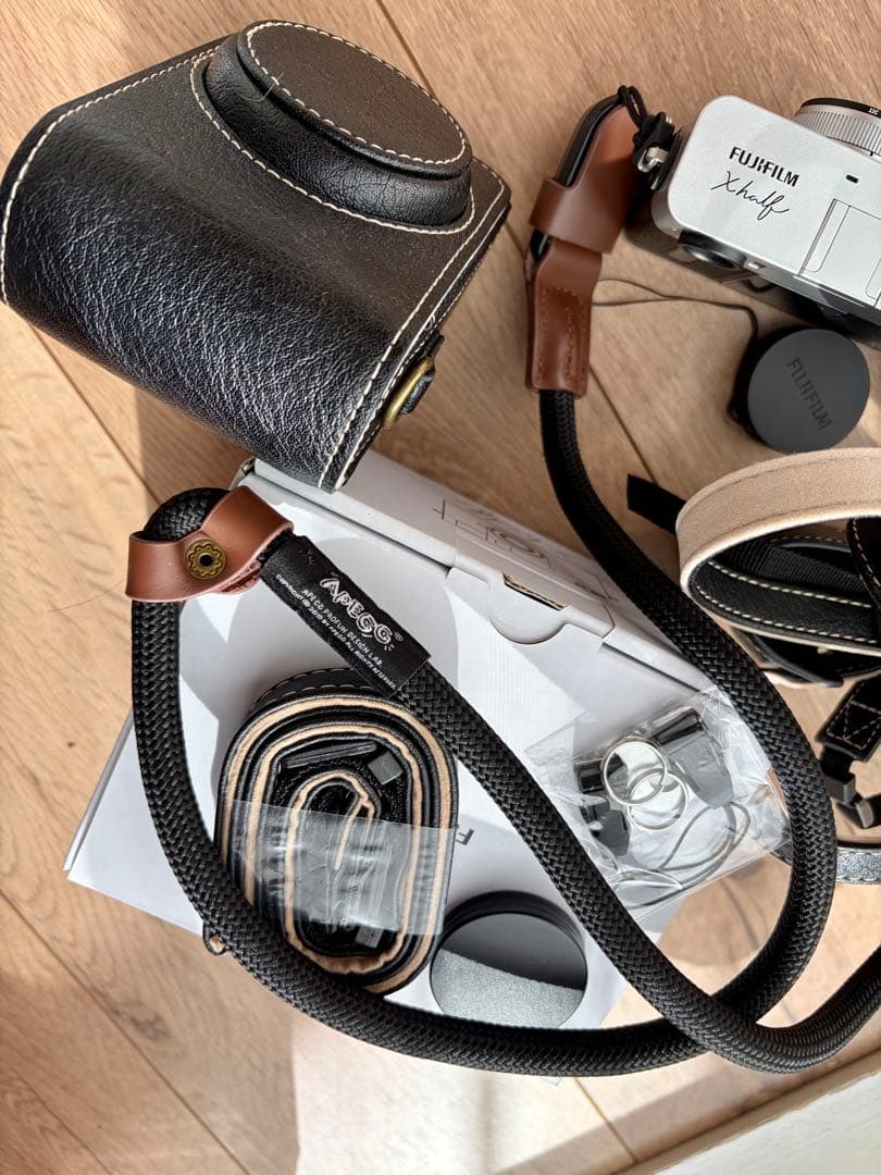 おまけ付き 美品⭐︎FUJIFILM X-HF1 X half シルバー