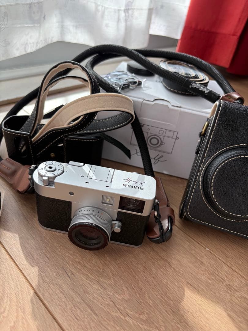 おまけ付き 美品⭐︎FUJIFILM X-HF1 X half シルバー