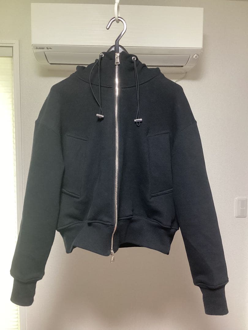 トップス OUAT ASTRO PARKA BLACK