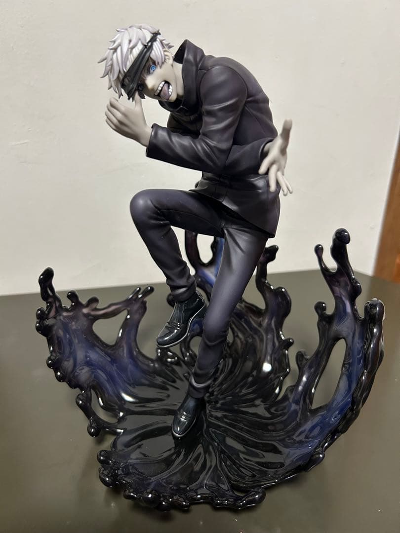 呪術廻戦 五条悟 渋谷スクランブル モノクロ フィギュア