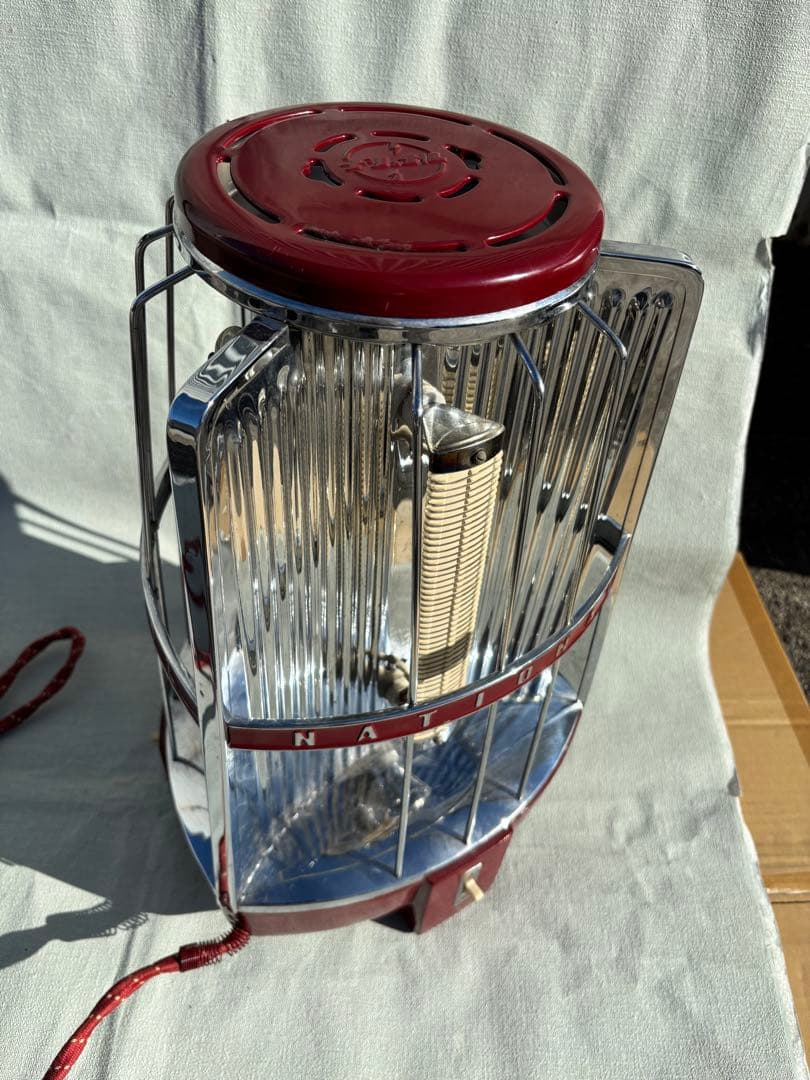 ナショナルの可愛いレトロな三角パネル電気ストーブ　作動品　NATIONAL 希少
