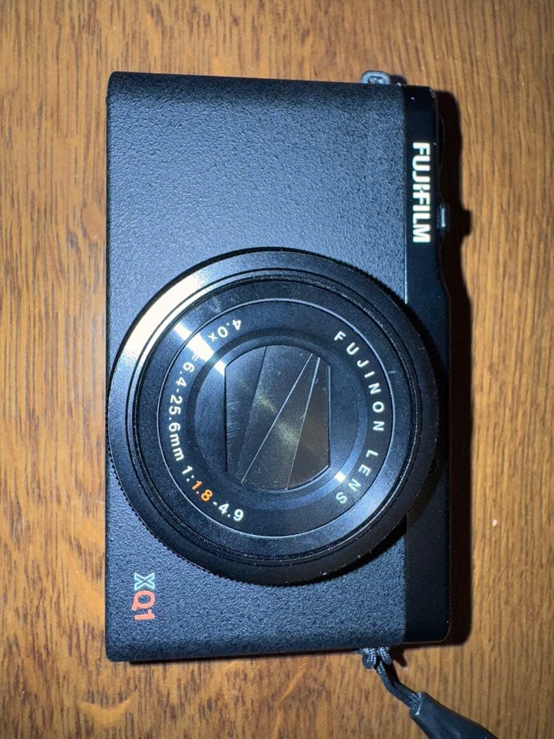 Fujifilm XQ1 コンパクトデジタルカメラ 本体