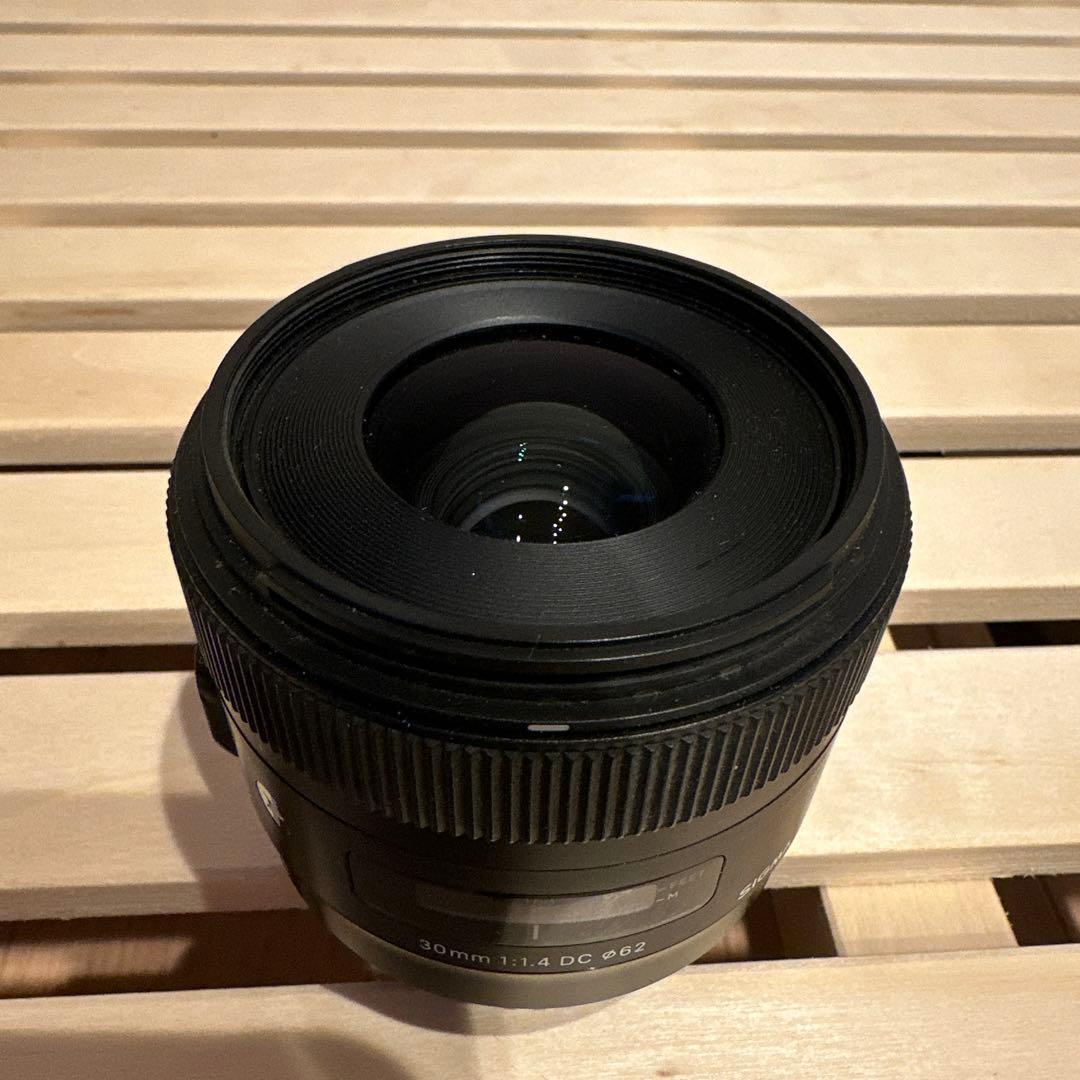 SIGMA Ｆ1.4 DC Art EF シグマ　アート　レンズ