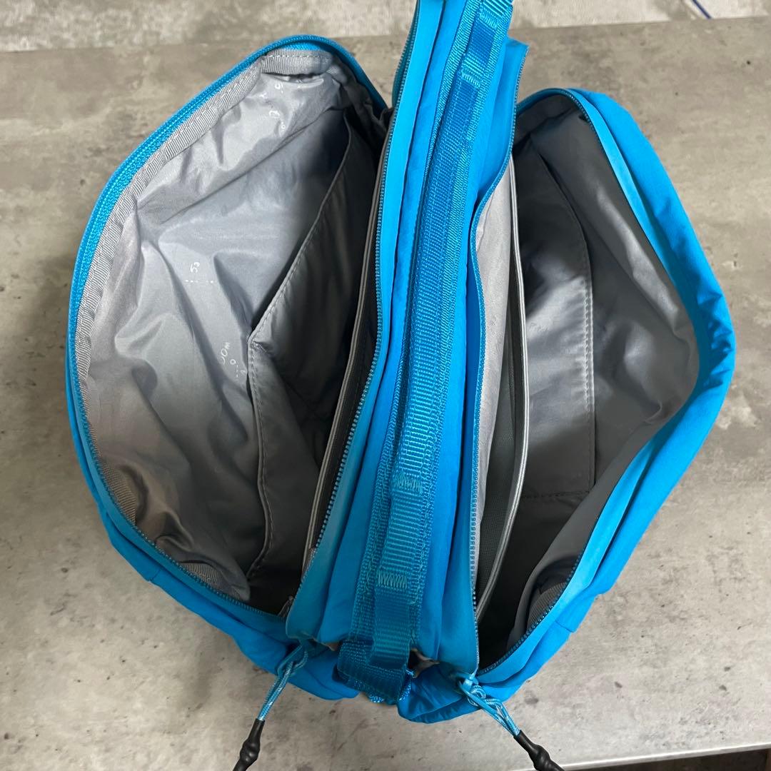 topologie ボトルサコッシュラージ 青 + ストラップ8mm