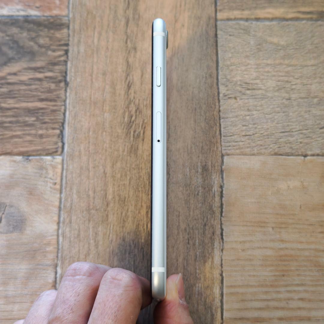 iPhone SE2ホワイト 64GB初期化済 a2275