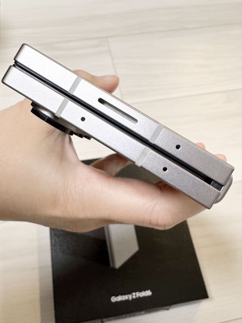 Galaxy Z Fold 6 512GB (シルバーシャドウ)