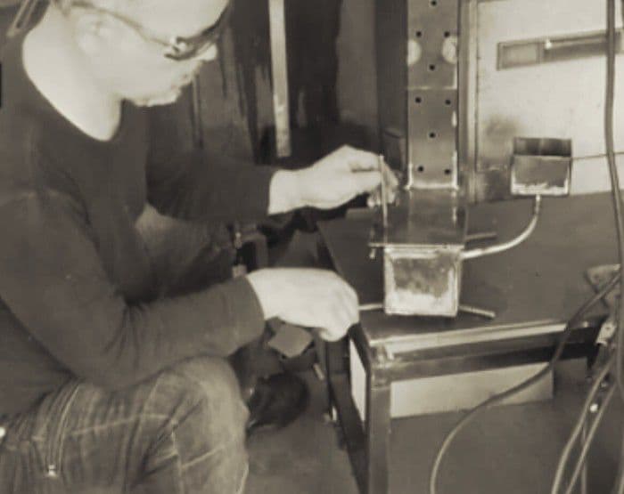 廃油ストーブ　【ウォームファクトリーローコスト】アースデザイン　　5Lタンク付