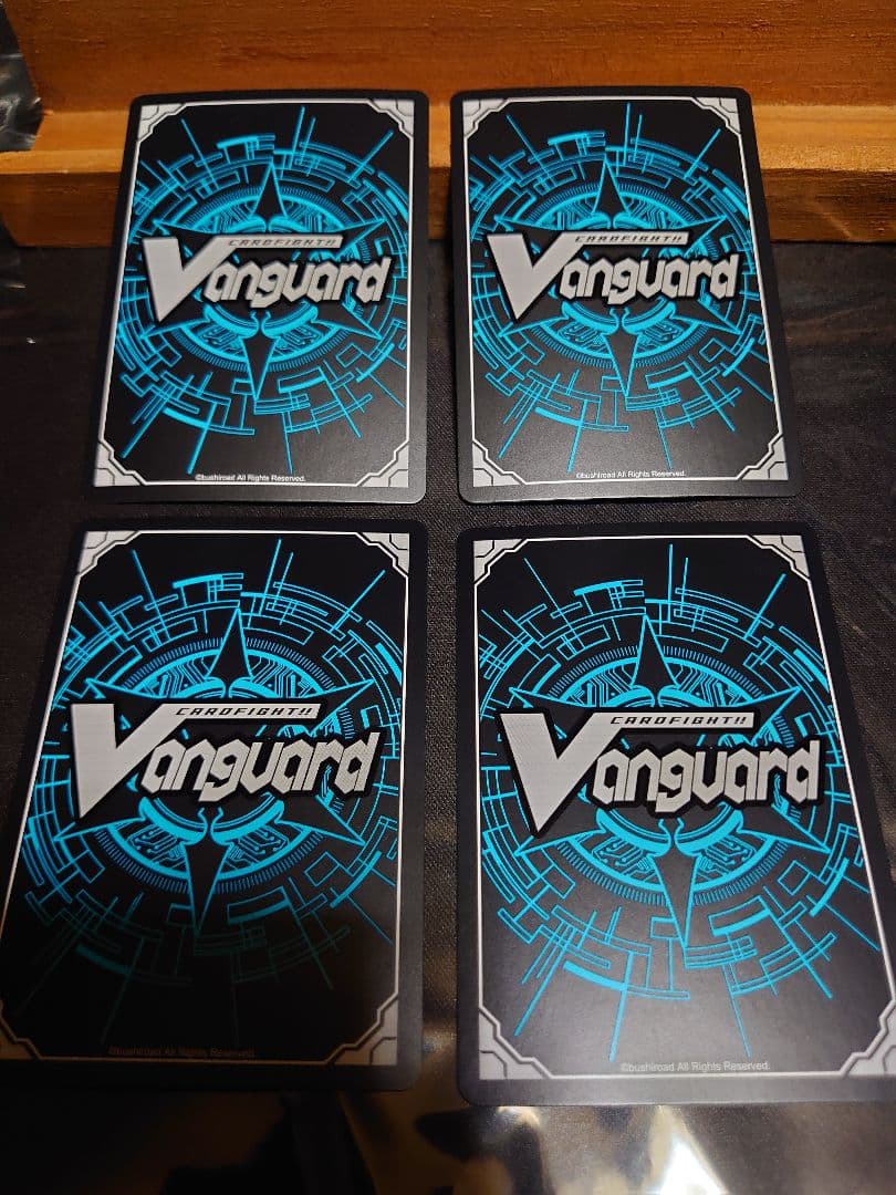 バーニングフレイルドラゴン、焔の巫女パラマ、ゾンネ、ドラグヴェーダ SP セット