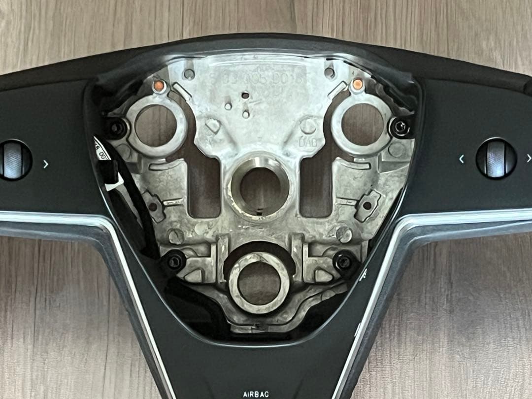 【トッシー】Tesla テスラ Model Y用 ヨークハンドル