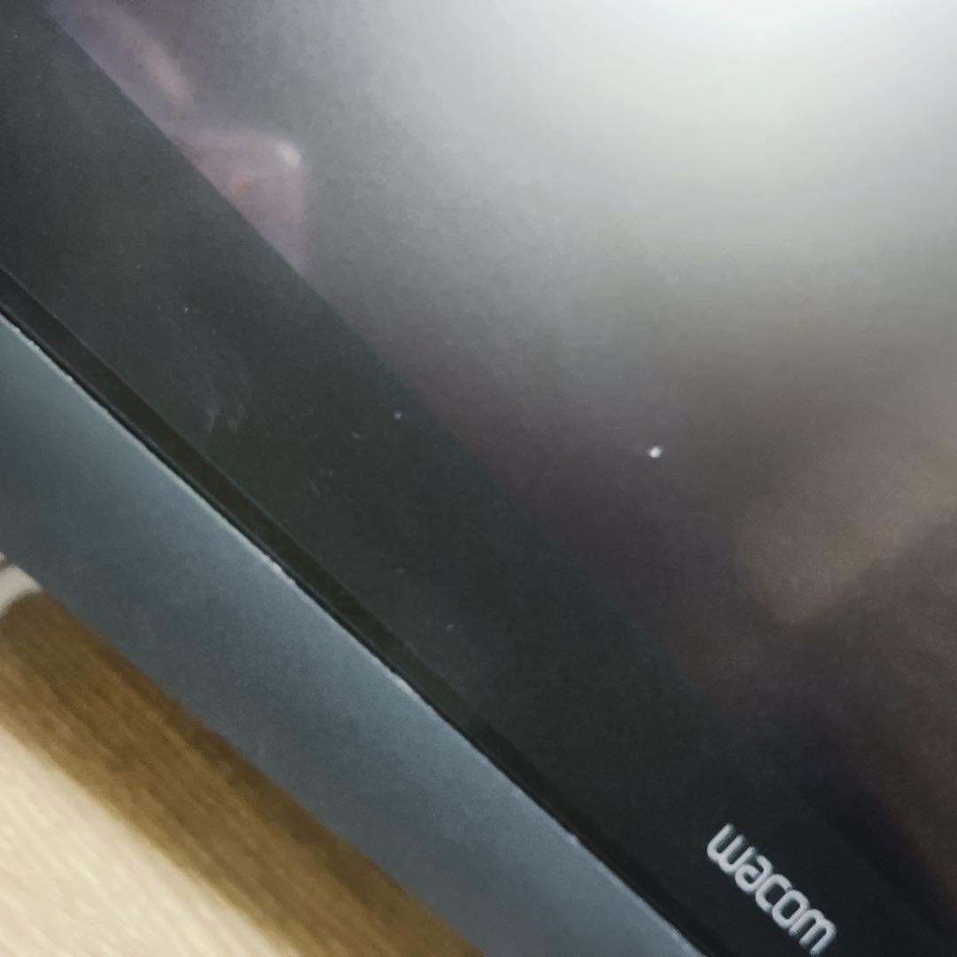液タブ・ペンタブ Wacom 22HD touch / DTH-2200