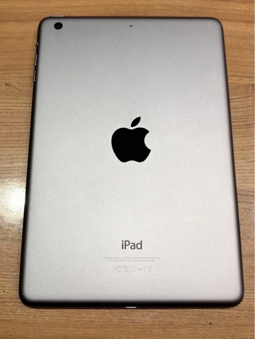 動作美品　iPad mini 3 16GB Wi-Fi 純正ケース付き　グレー