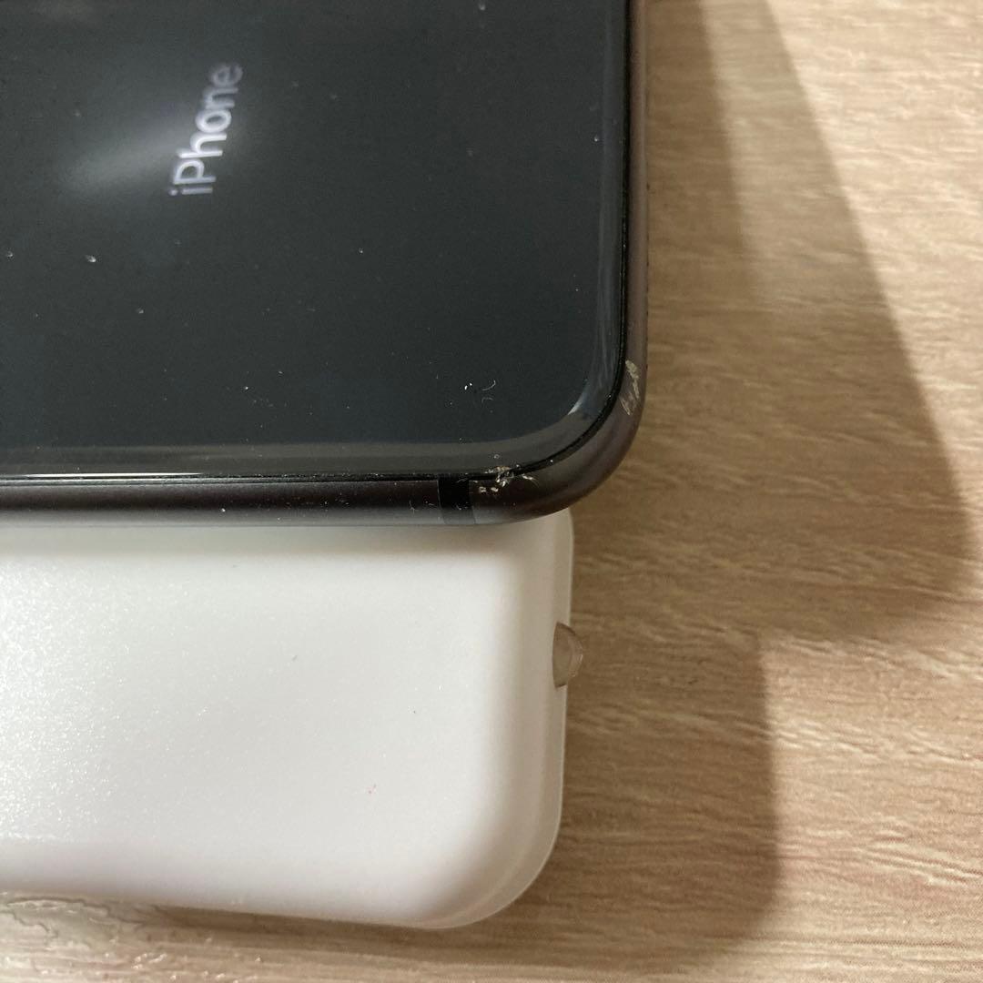 iPhone8 64GB バッテリー100% SIMフリー ドコモ制限あり