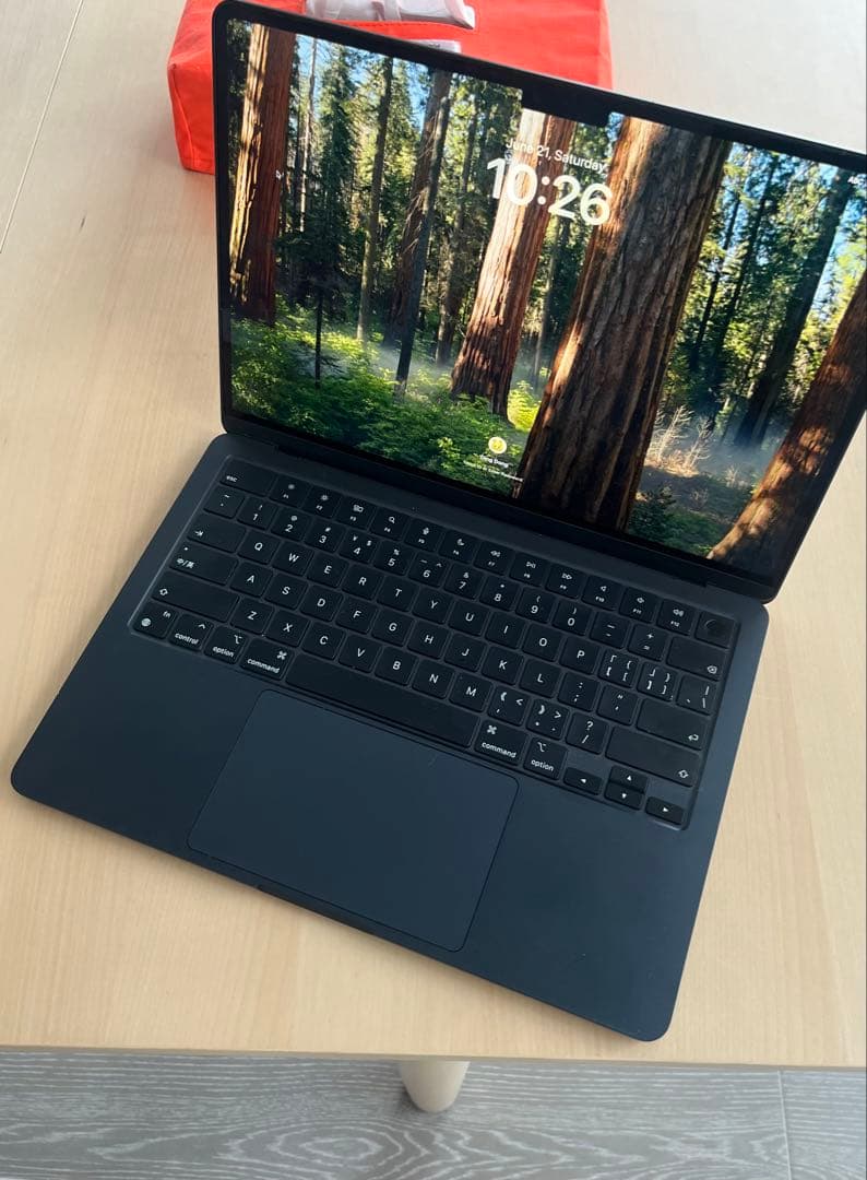 「美品」MacBookAir M2モデル13.6インチ256GB/8GB