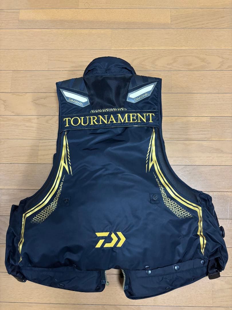 Daiwa トーナメント ライフジャケット　サイズL