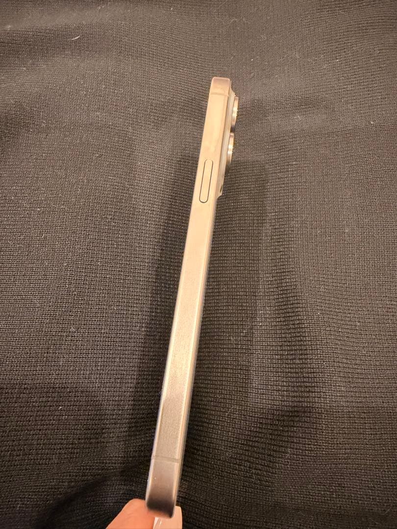 Apple iPhone 15 Pro Max チタニウム 本体