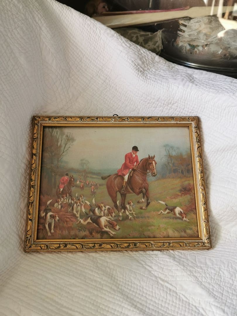 ベルギー アンティーク 狩猟シーンの印刷紙 馬と犬 額装 金彩彫ガラスフレーム