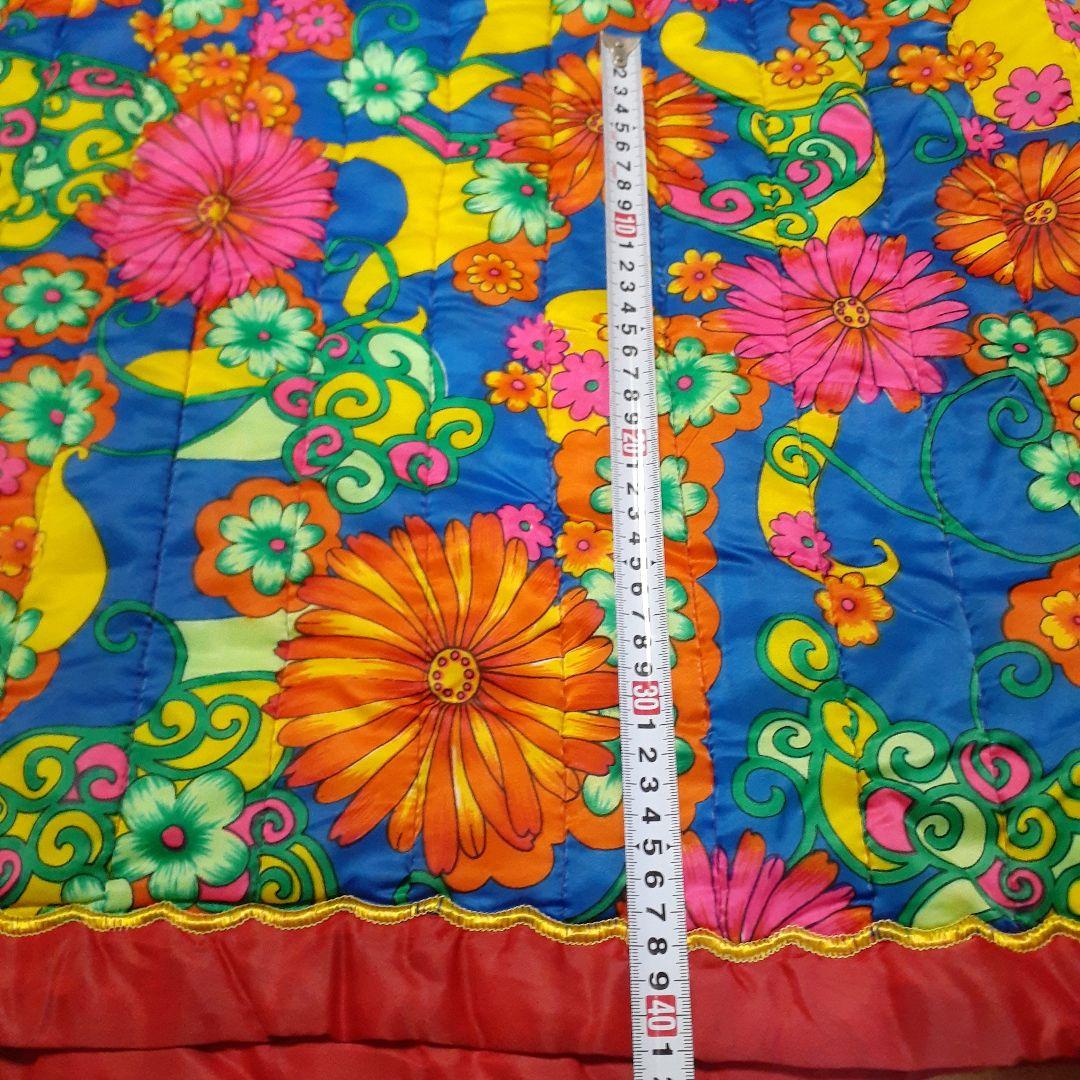 レア‼️ビンテージ　レトロポップ　花柄&蝶々　リバーシブル　こたつかけ　マット他