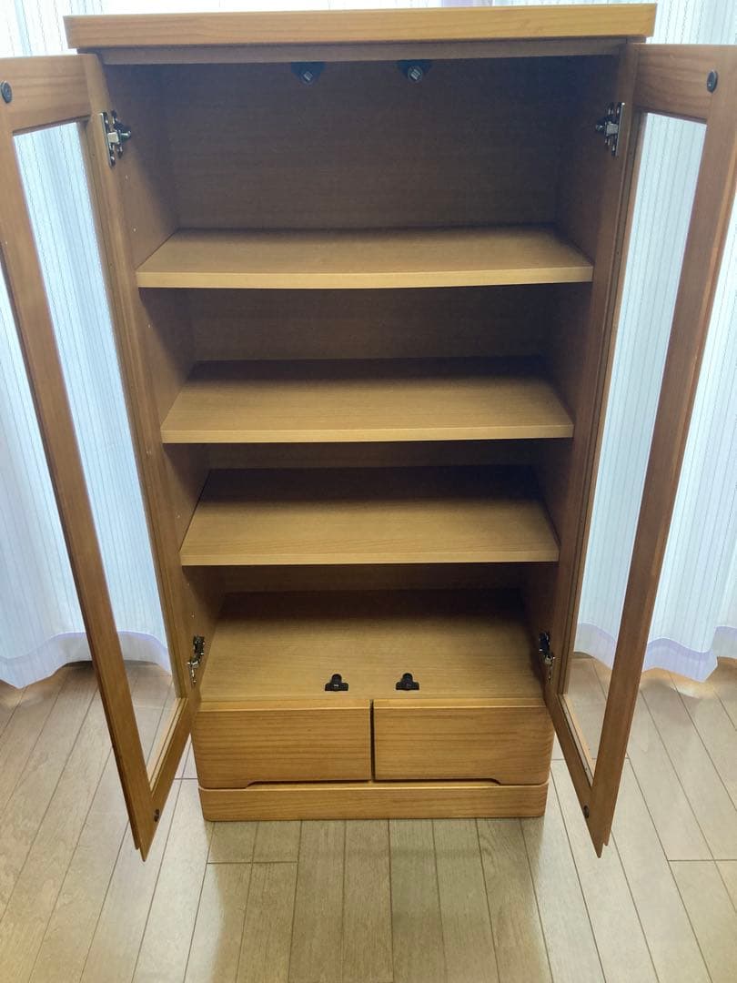 ガラス扉付き本棚