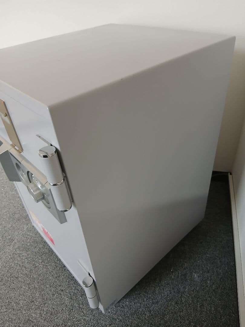 ダイヤセーフ 大型耐火金庫 ダイヤル式 DT68-DX 家庭用