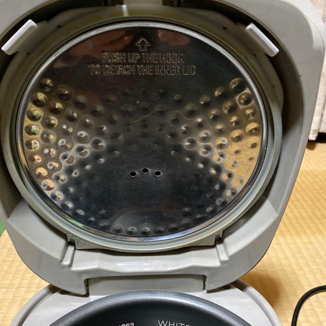 ZOJIRUSHI 豪熱沸とうIH 極め炊き　5合炊き　海外用Cプラグ　250V