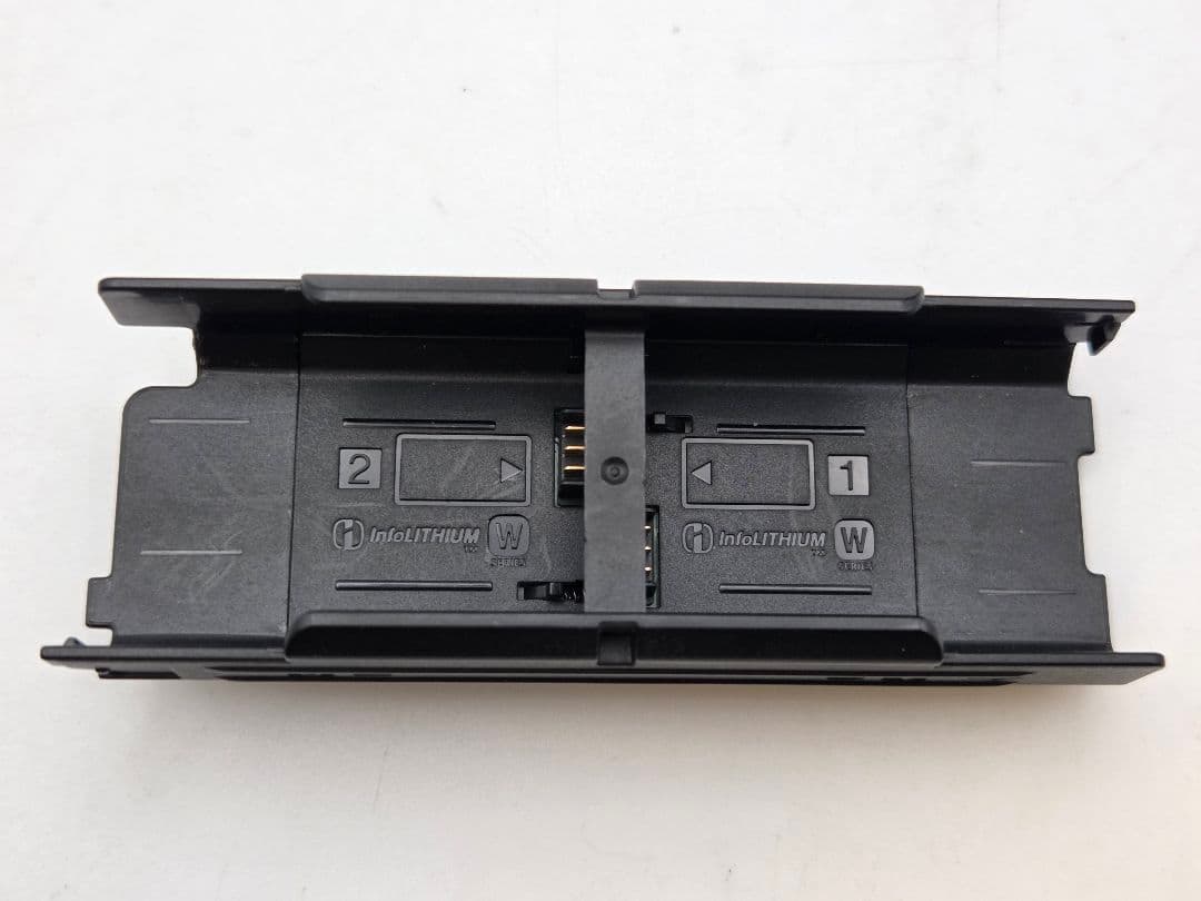 SONY α7 II ボディ & VG-C2EM 付属 ミラーレス一眼カメラ