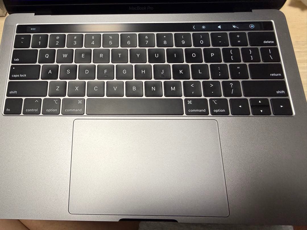 MacBook Pro 2019 13インチ core i7 16GB