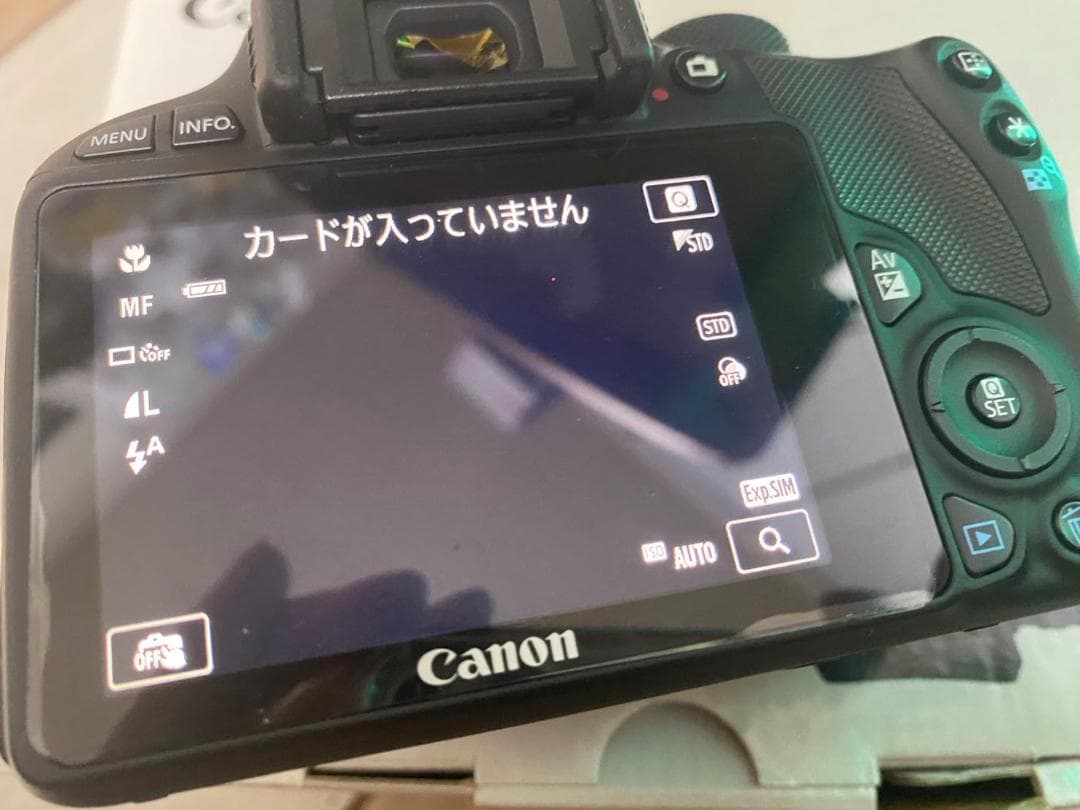キヤノン　Canon EOS Kiss X7 ダブルズームキット　一眼レフカメラ
