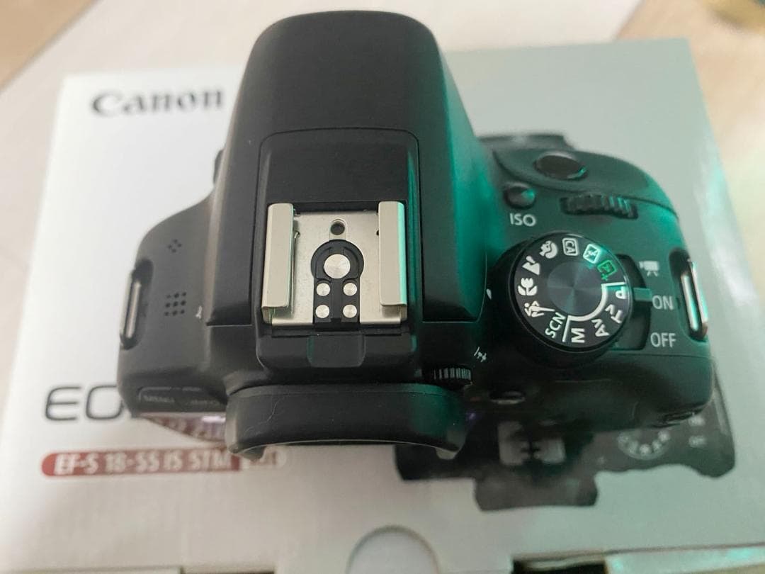 キヤノン　Canon EOS Kiss X7 ダブルズームキット　一眼レフカメラ