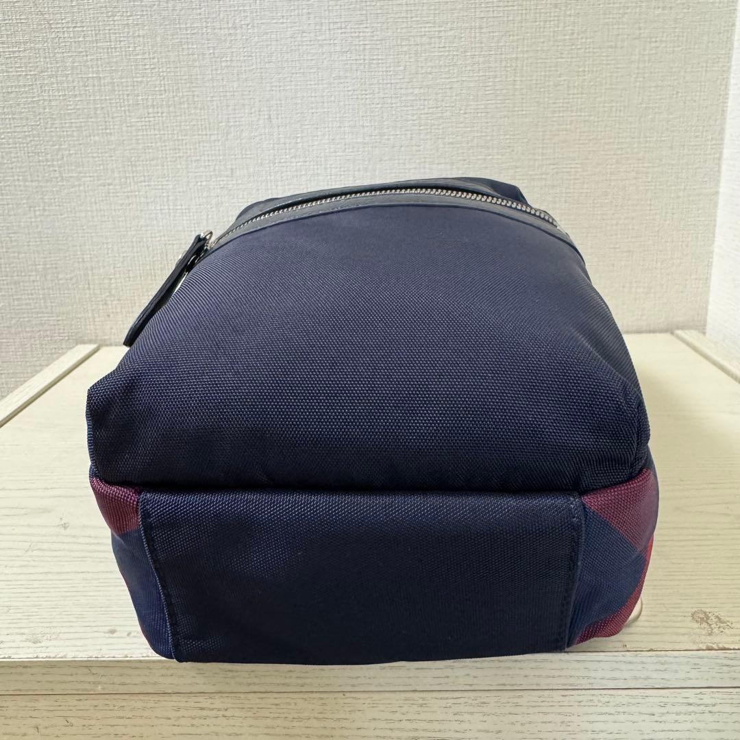 【新品同様】 ブラックレーベルクレストブリッジ ボディバッグ ネイビー