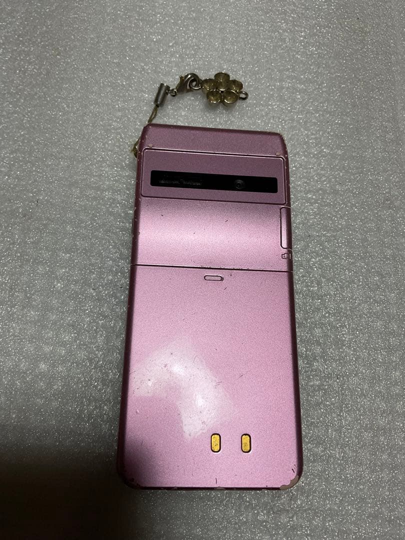 au／ソフトバンクの中古携帯電話（ガラゲー）3機種セット。【バラ売不可能】。