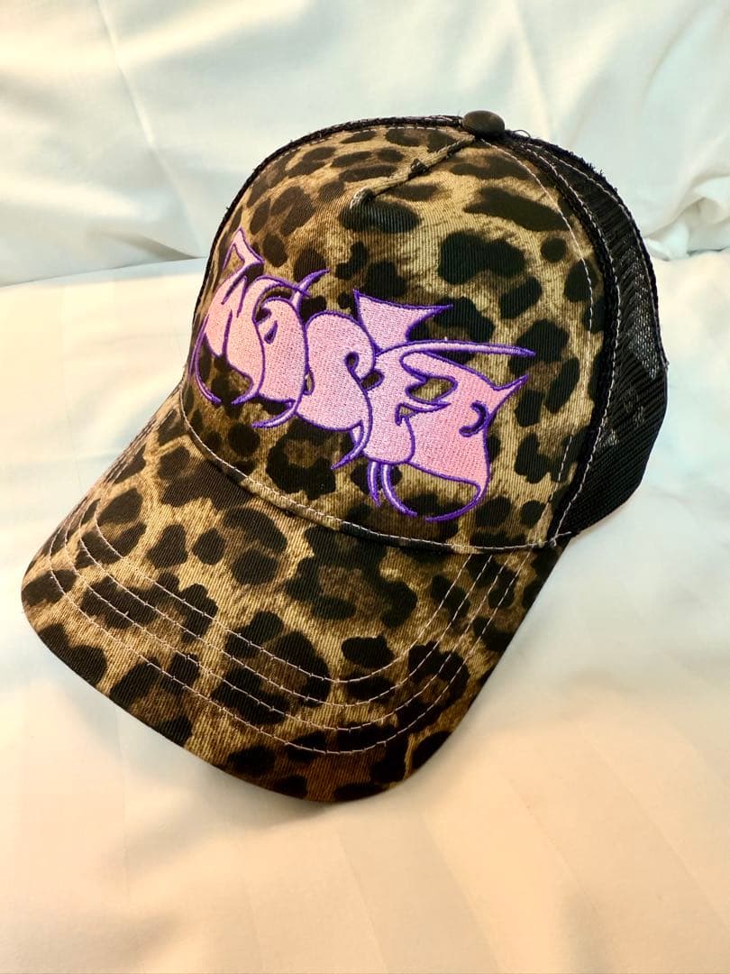 quiet glow WASTE! 2024 トラッカーキャップ